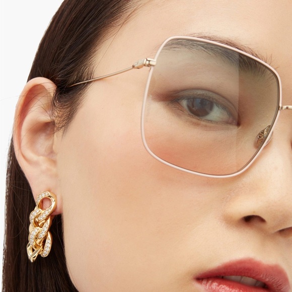 DIORSTELLAIRE BU
Gold/Lilac/Green Gradient
Butterfly
Sunglasses main image 4